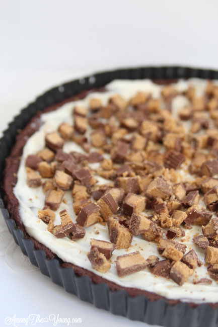 chocolate reese's pizza