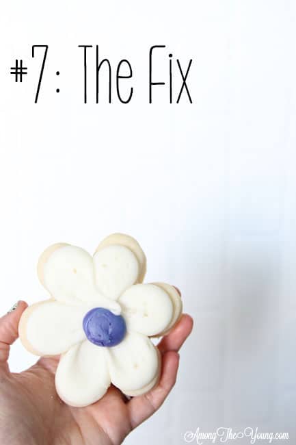 The Best Sugar Cookie in Utah featured by top Utah Foodie blog, Among the Young: image of The Fix sugar cookie