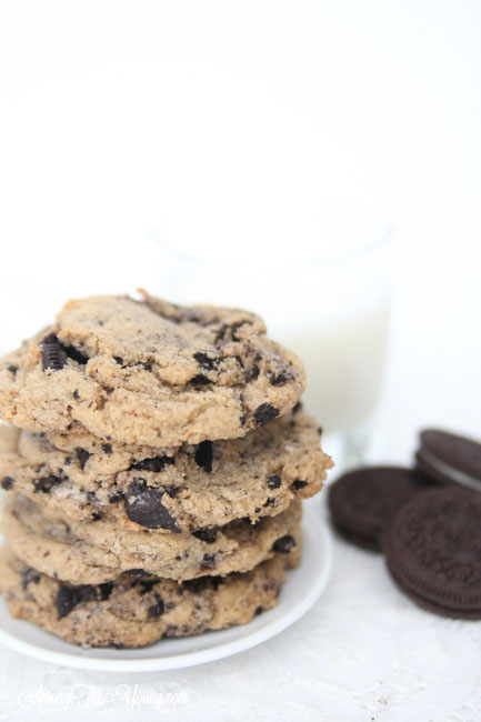 Browned Butter Cookies and Cream Cookies featured by top Utah Foodie blog, Among the Young: image of cookies and milk | Browned Butter Chewy Cookies and Cream cookies by popular Utah food blog, Among the Young: image of browned butter cookies and cream cookies.